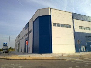 Fachada nave Picassent - Pol. La Coma